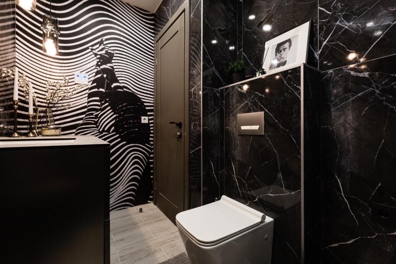 Brand New James Bond City Center Vilnius Exterior foto